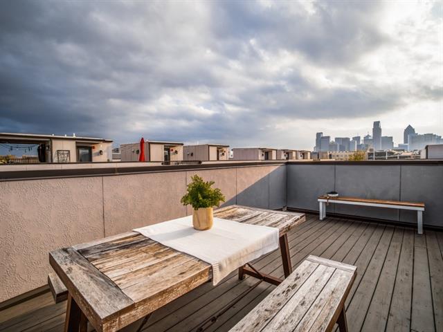 Building Photo - 3816 Roseland Ave