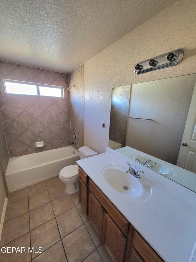 Building Photo - 657 Pete Payan Dr