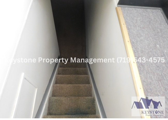 Building Photo - $675 OFF - Move In Special! Spacious Fresh...