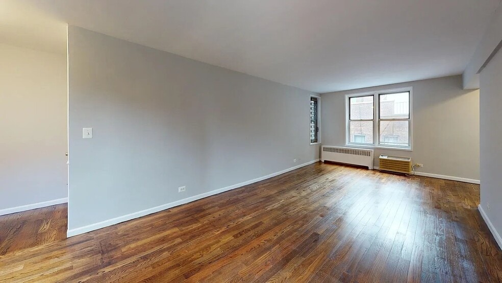 Building Photo - 928 Second Avenue