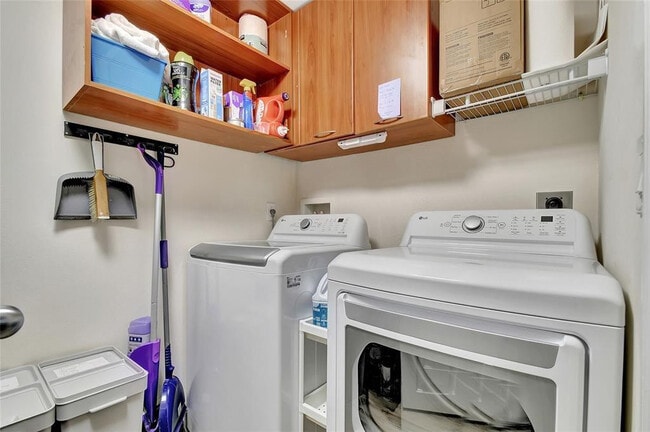 Building Photo - 700 E Boynton Beach Blvd