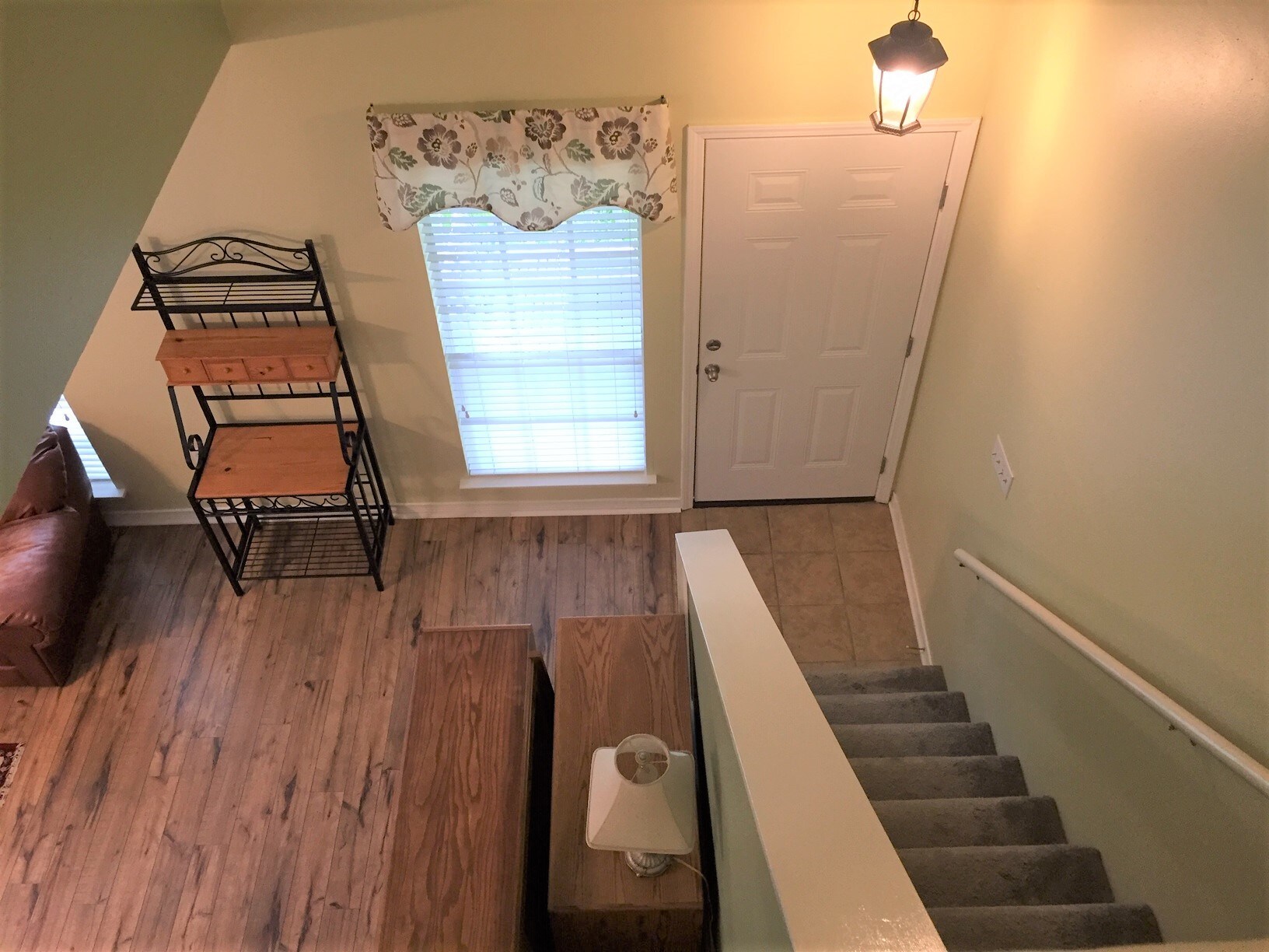 stairs/foyer - 544 Cedarwood Dr