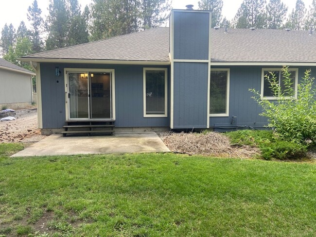 Building Photo - 6926 N Old Fort Dr