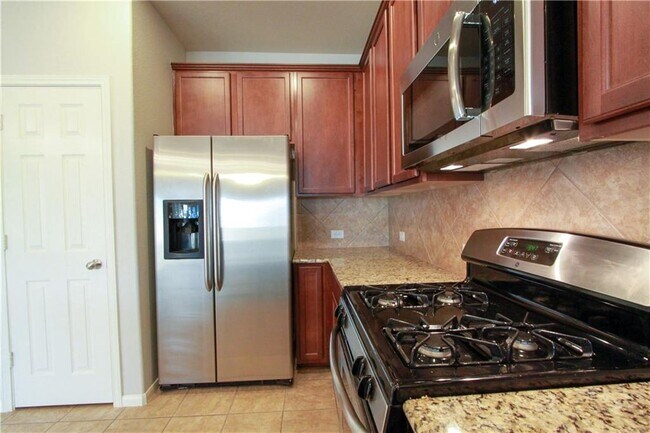 Building Photo - 3101 Davis Ln
