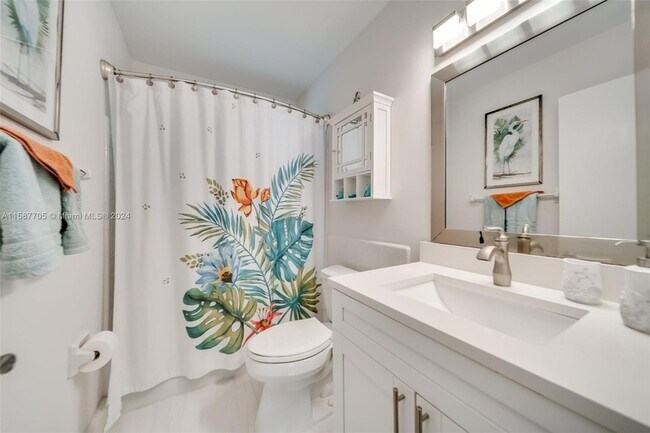 Building Photo - 5450 N Ocean Blvd