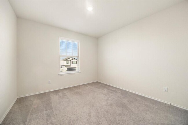 Building Photo - 329 Green Egret Wy