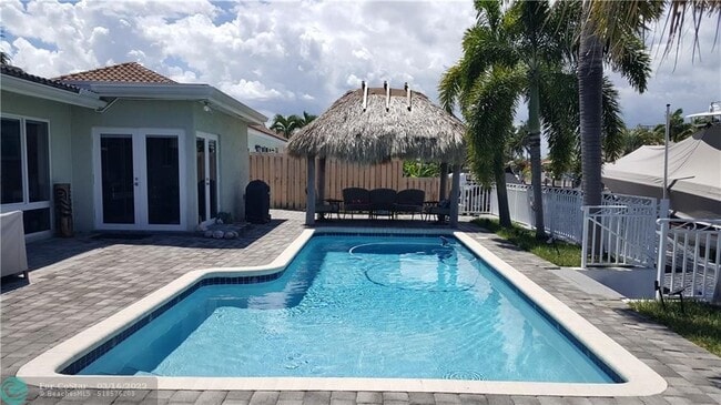 Building Photo - 191 SE 9th Ct