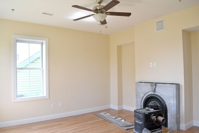 Building Photo - 304 Wickenden St