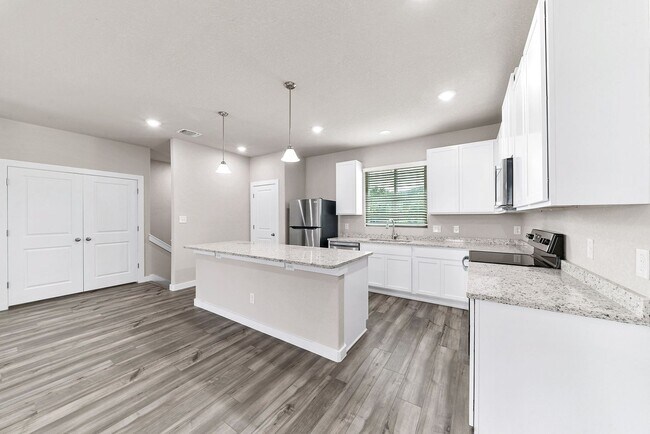 Building Photo - 3 Bedroom/3.5 Bath The Preserve At the Dom...