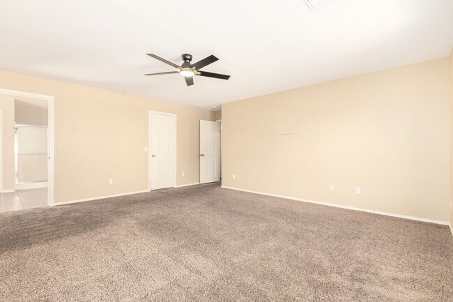 Building Photo - Spacious & Elegant Home with Resort-Style Backyard in Gated Community