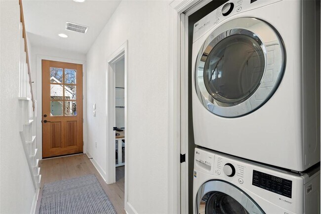 Building Photo - 209 Ben Howell Dr