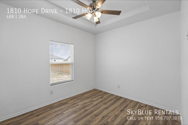 Building Photo - 1810 Hope Dr
