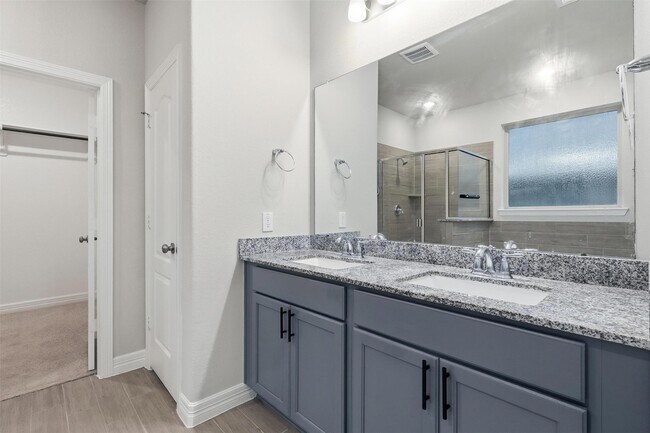 Building Photo - 119 Buttonwood Ct