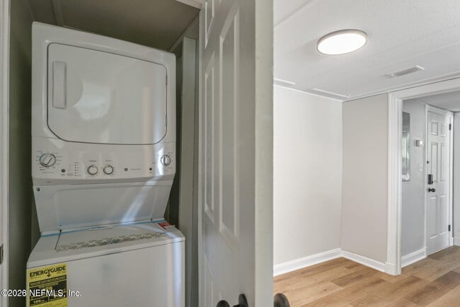 Building Photo - 1821 San Marco Blvd