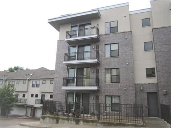 Building Photo - 7601 Aldrich Ave S