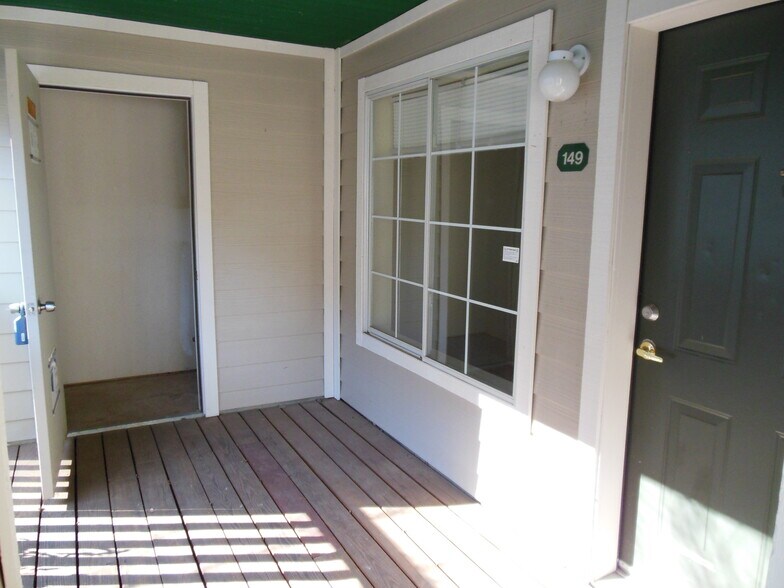 Building Photo - 1100 Goeglein Gulch #149