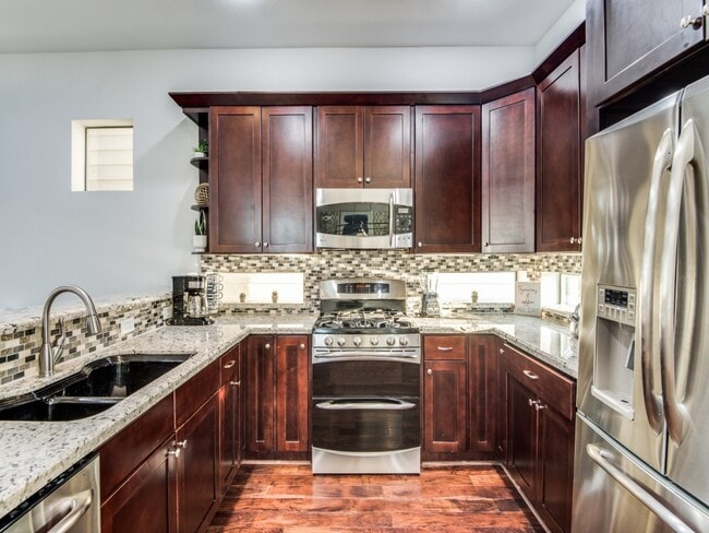 Building Photo - 1509 Holly St