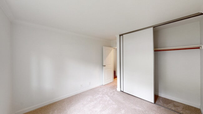 Building Photo - 461 Ignacio Blvd