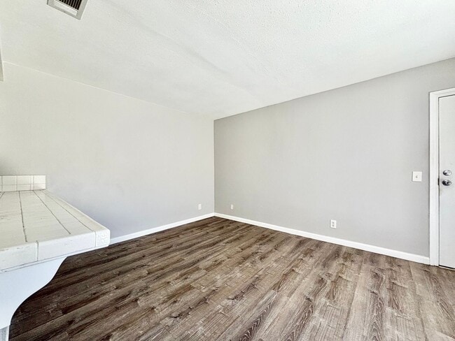 Building Photo - 3604 Ketch Ave