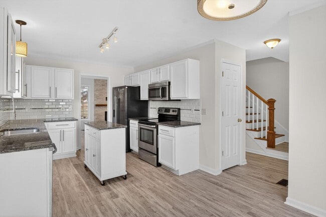 Building Photo - 4921 Windproof Way