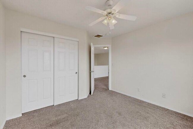 Building Photo - 9155 Ventana Azul Ave NW