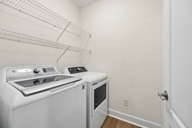 Building Photo - 96010 Stoney Dr