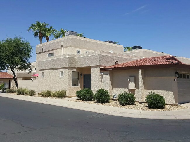 Building Photo - 3221 N 37th St