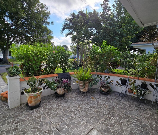 Building Photo - 4215 NW 52nd Ave