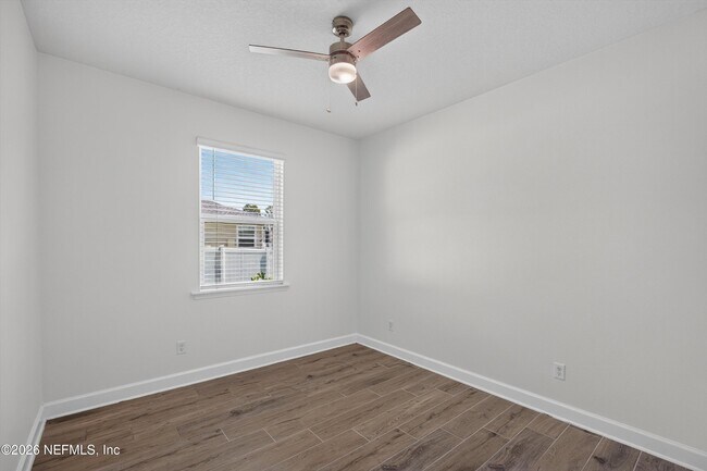 Building Photo - 855 Flach Dr