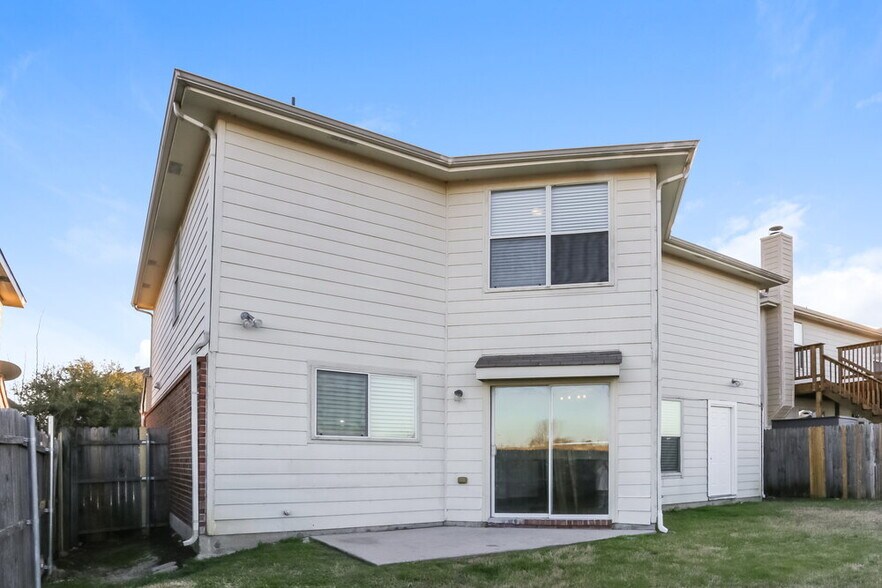 Building Photo - 9936 Sparrow Hawk Ln