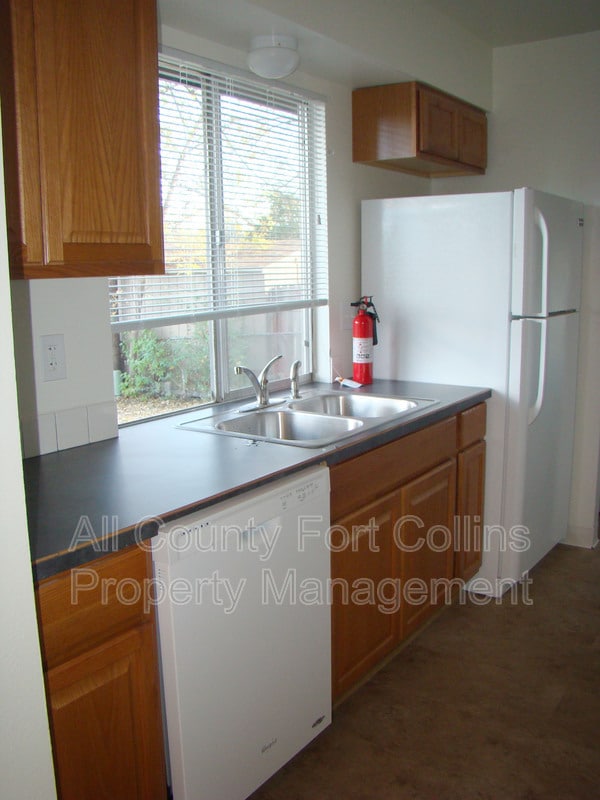 Building Photo - 1108 Baker St