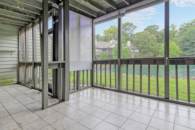 Building Photo - 856 Liriope Ln