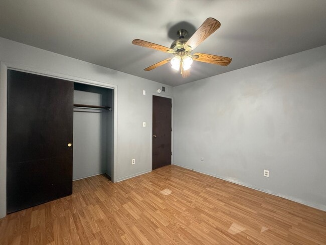 Building Photo - 205 S Parker Ave