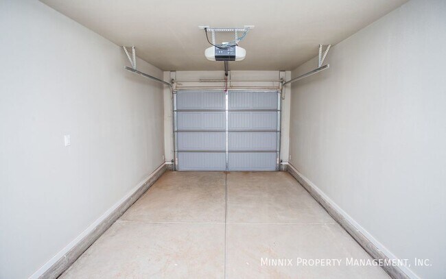 Building Photo - 1916 Langford Ave