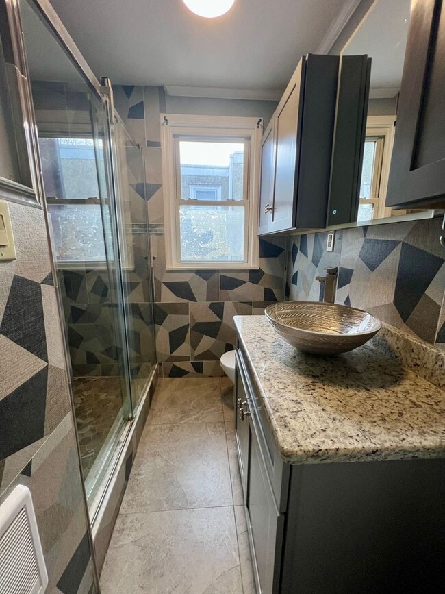 Building Photo - Gorgeous 4-Bedroom Twin Home in Upper Darby! Available NOW!