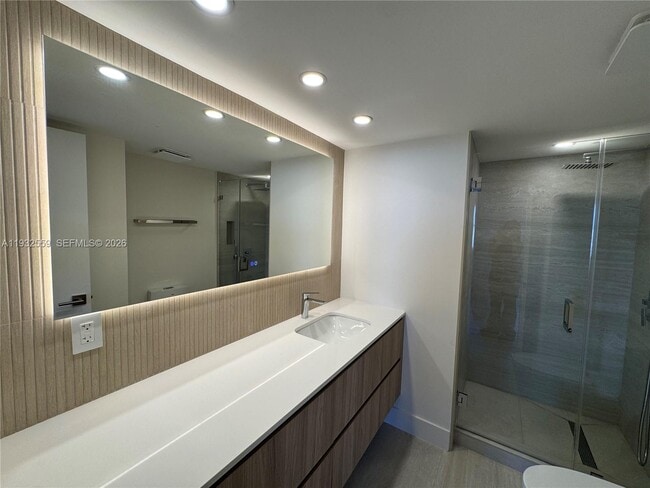 Building Photo - 18151 NE 31st Ct