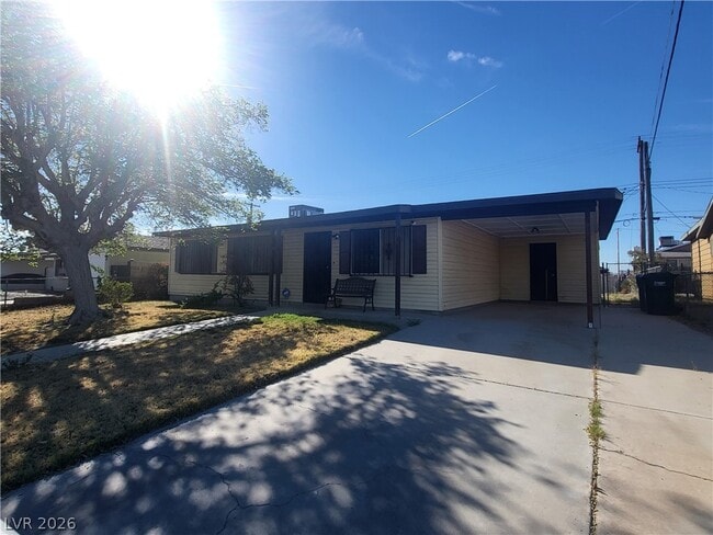 Building Photo - 717 Van Ert Ave