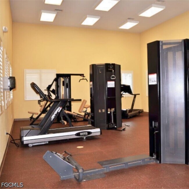 Building Photo - 13100 Bella Casa Cir