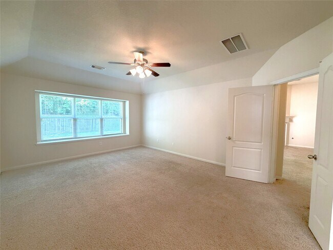 Building Photo - 21411 Venture Park Dr