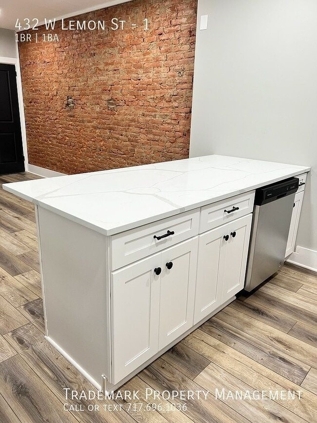 Building Photo - 432 W Lemon St