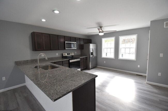 Building Photo - 822 Puzzle Pl