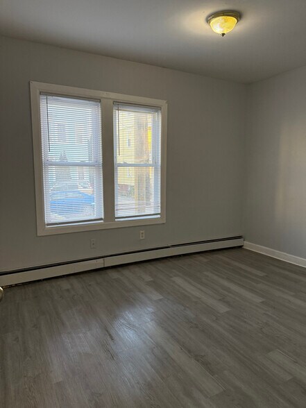 Building Photo - 101 Whitehall St