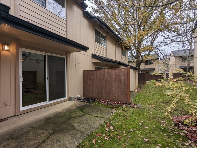Building Photo - Beautiful 2-Bedroom, 1.5-Bath Condo. Landscaping included!