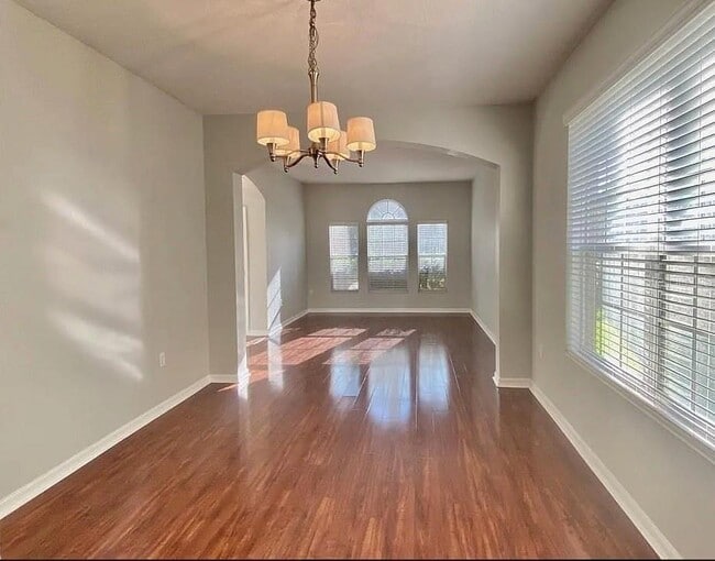 Building Photo - 944 Lost Grove Cir