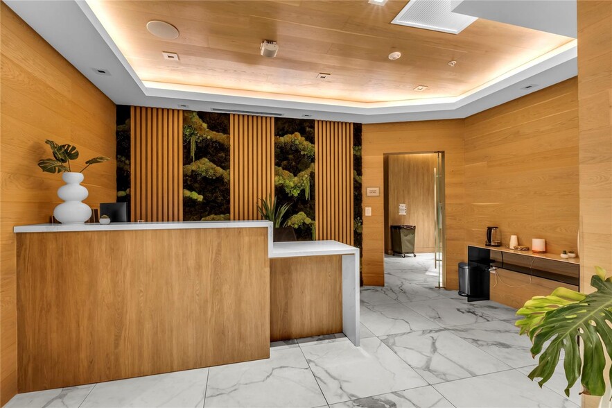 Building Photo - 90 SW 3rd St