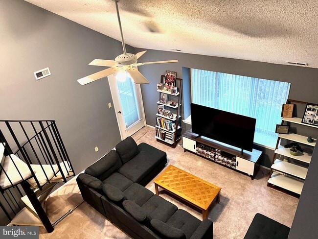 Building Photo - 4204B Aberdeen Dr
