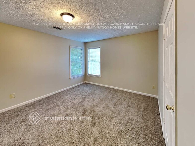 Building Photo - 1960 Wedgewood Dr