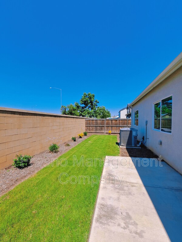 Building Photo - 2012 Hughes Ave