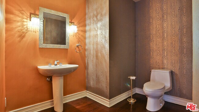 Building Photo - 14445 Mulholland Dr