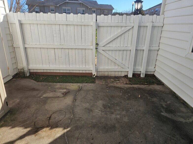 Backyard - 2466 Leytonstone Dr